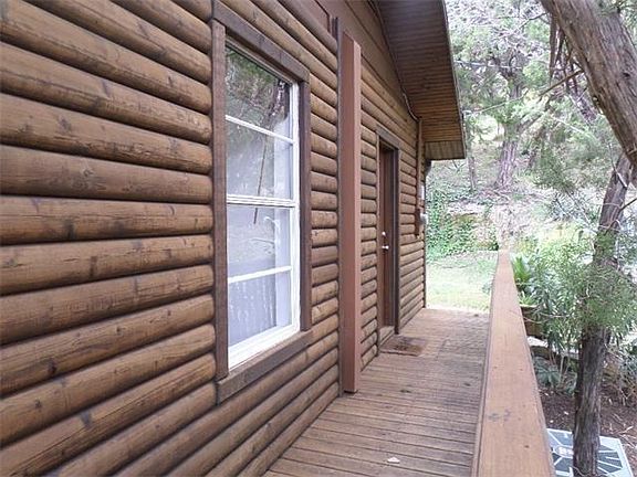 3rd image of 20704 Park Dr