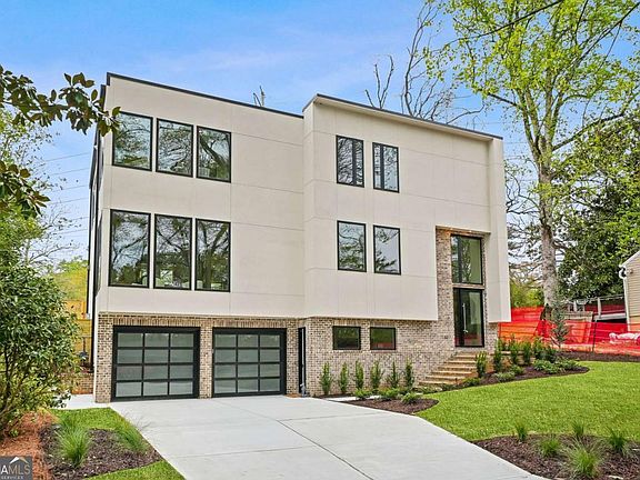 2nd image of 1260 Kingsley Cir NE
