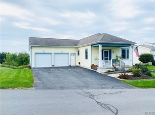 111 Antrim Ln, Camillus, NY 13031