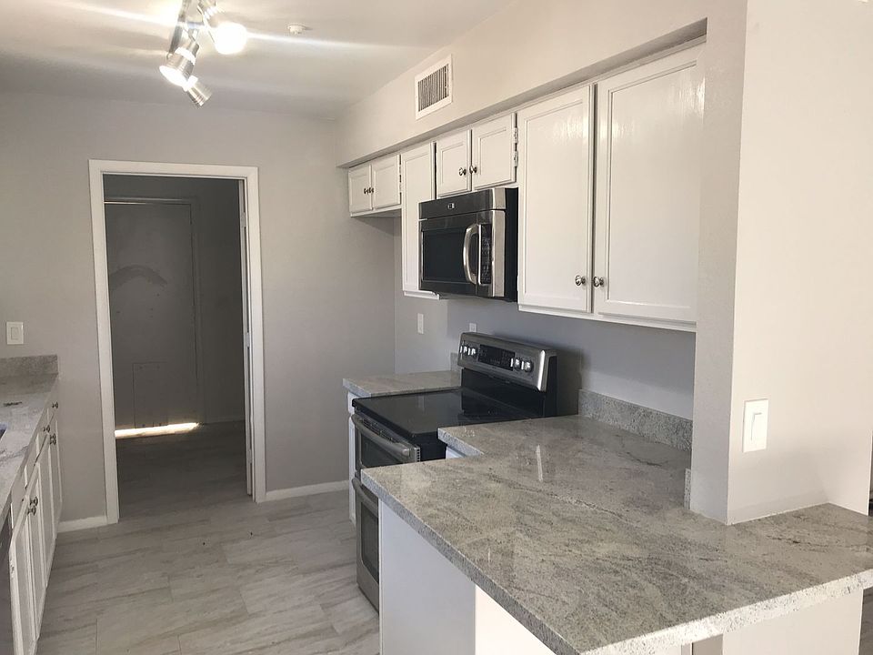 1st image of 8520 W Palm Ln Unit 1042
