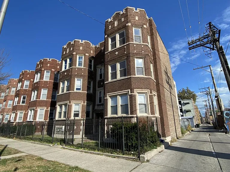 7845 S Cornell Ave #3 — Photo 1