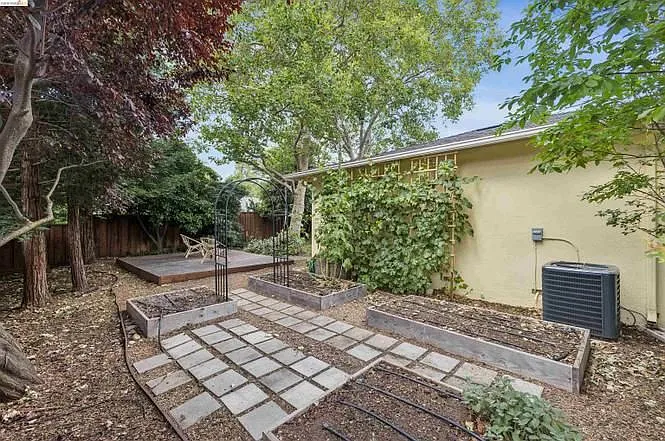 1231 Coventry Rd — Photo 15