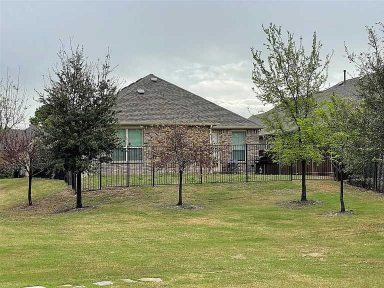 8089 Rabbit Dr — Photo 16