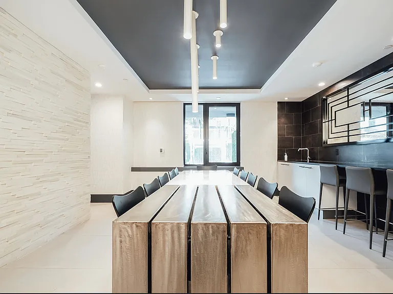 1801 Ocean Ave #3R — Photo 19