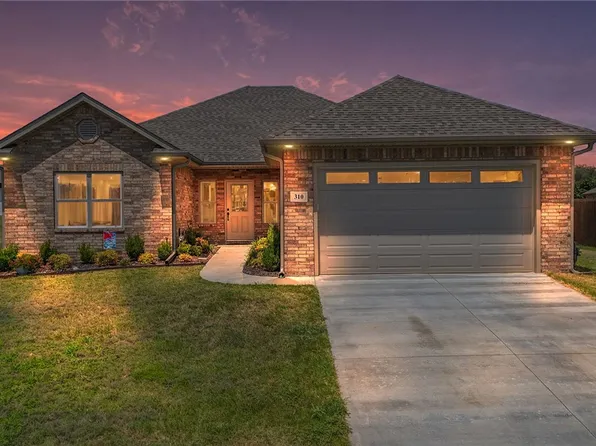 310 Copsey Dr, Van Buren, AR 72956