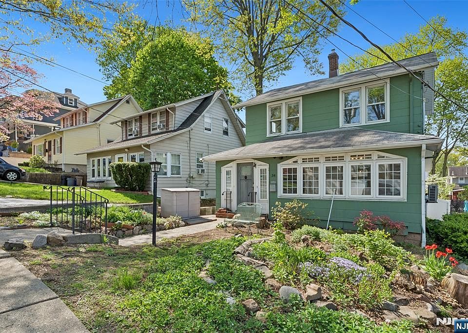 1st image of 34 Linwood Ave