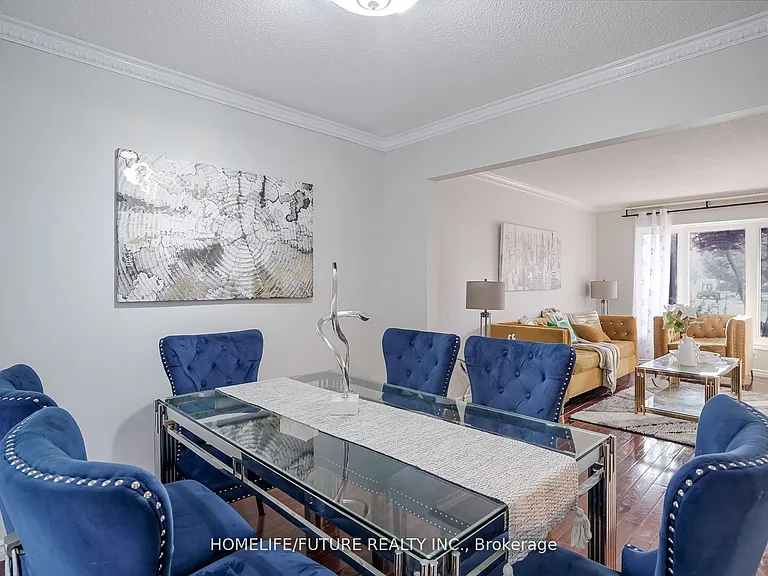 47 Carisbrooke Sq #MAIN 2ND FLR — Photo 11