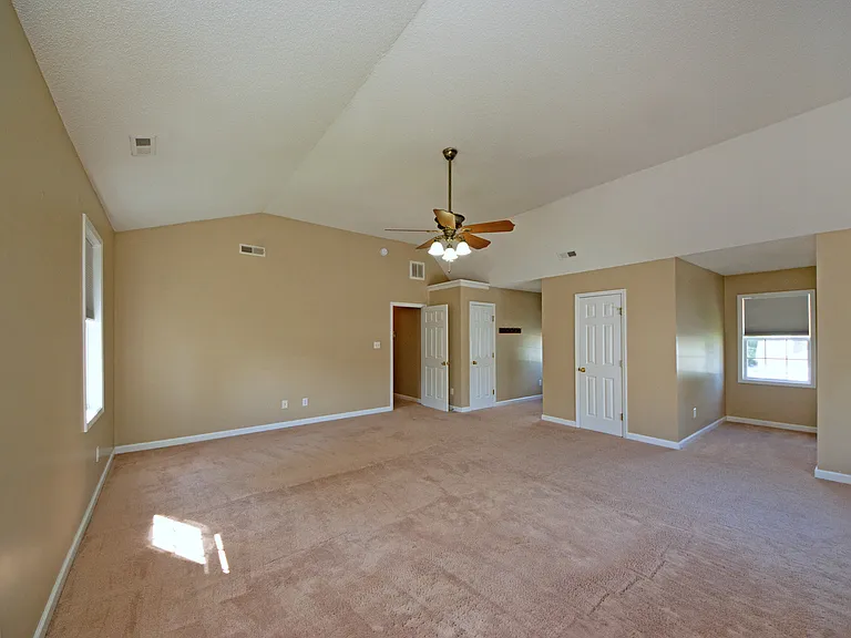 1112 Huff Dr — Photo 30