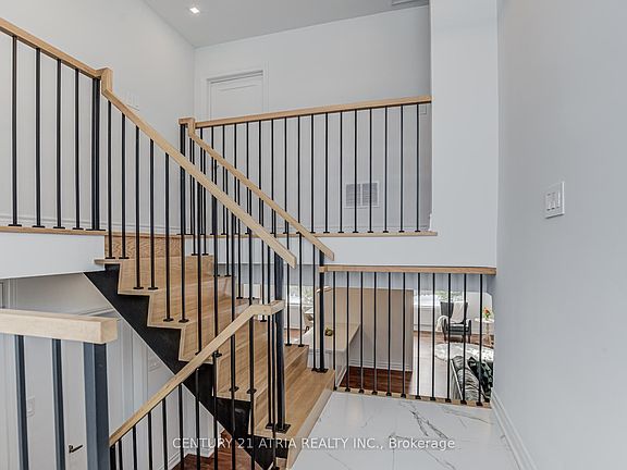 5th image of 58 Lawnwood Ct
