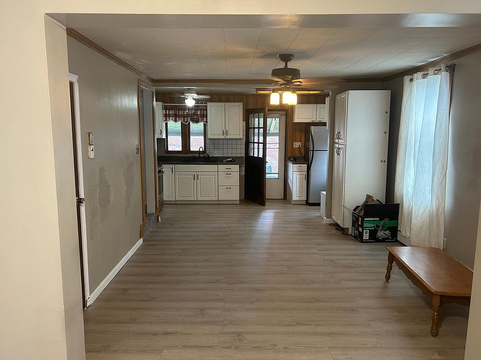 114 Limestone St Catasauqua, PA, 18032 Apartments for Rent Zillow