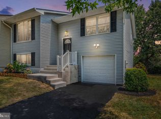 2524 Maytime Dr, Gambrills, MD 21054