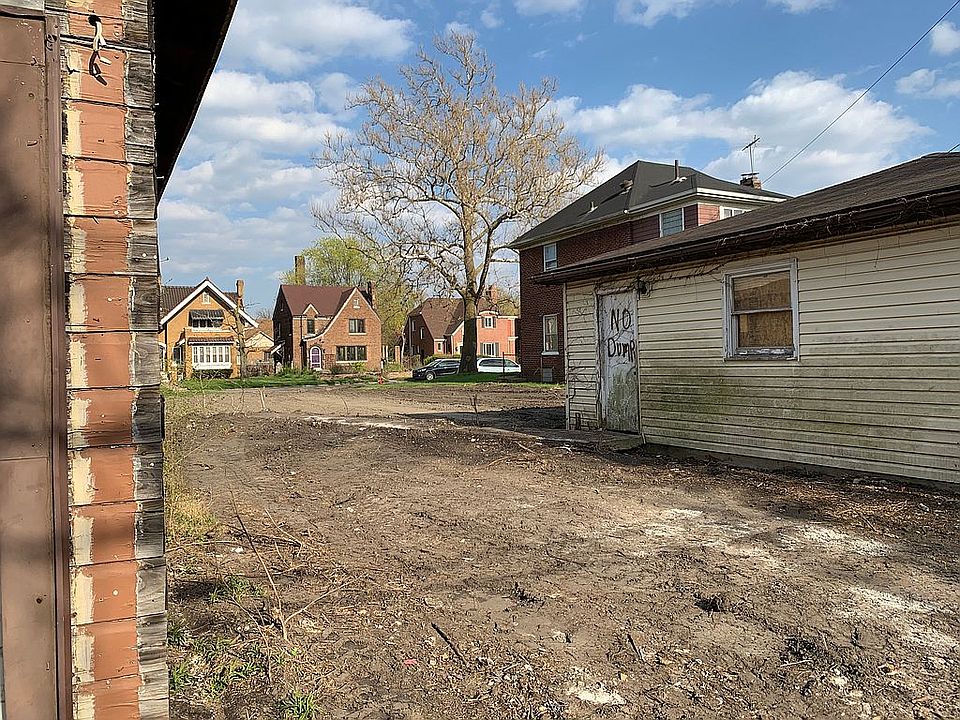 2nd image of 530 McKinley St
