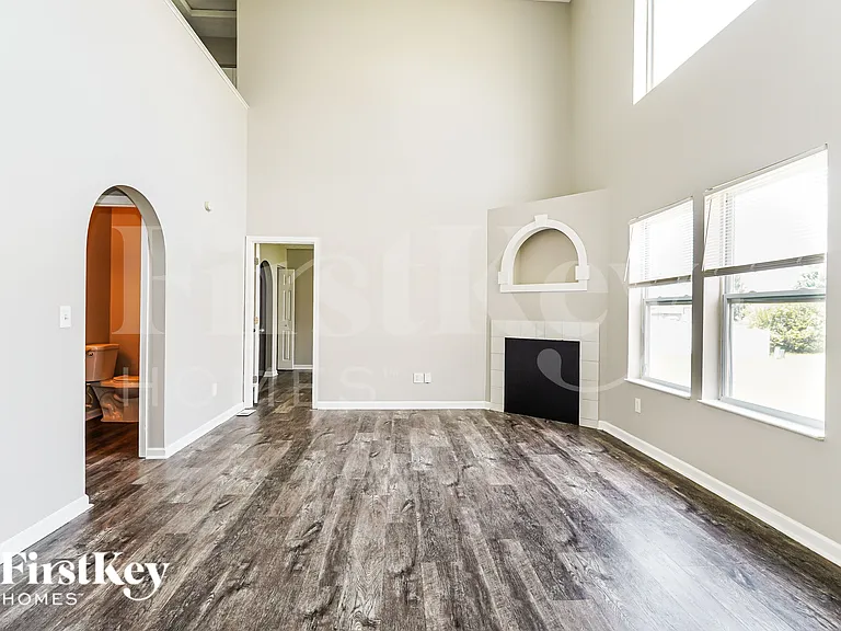 3253 Kady Ln — Photo 4