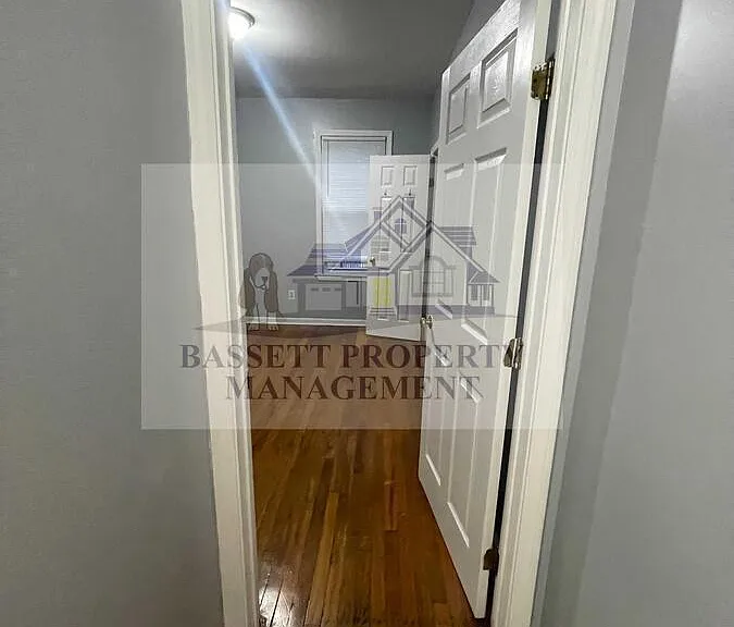 25 Cumley St #1 — Photo 17