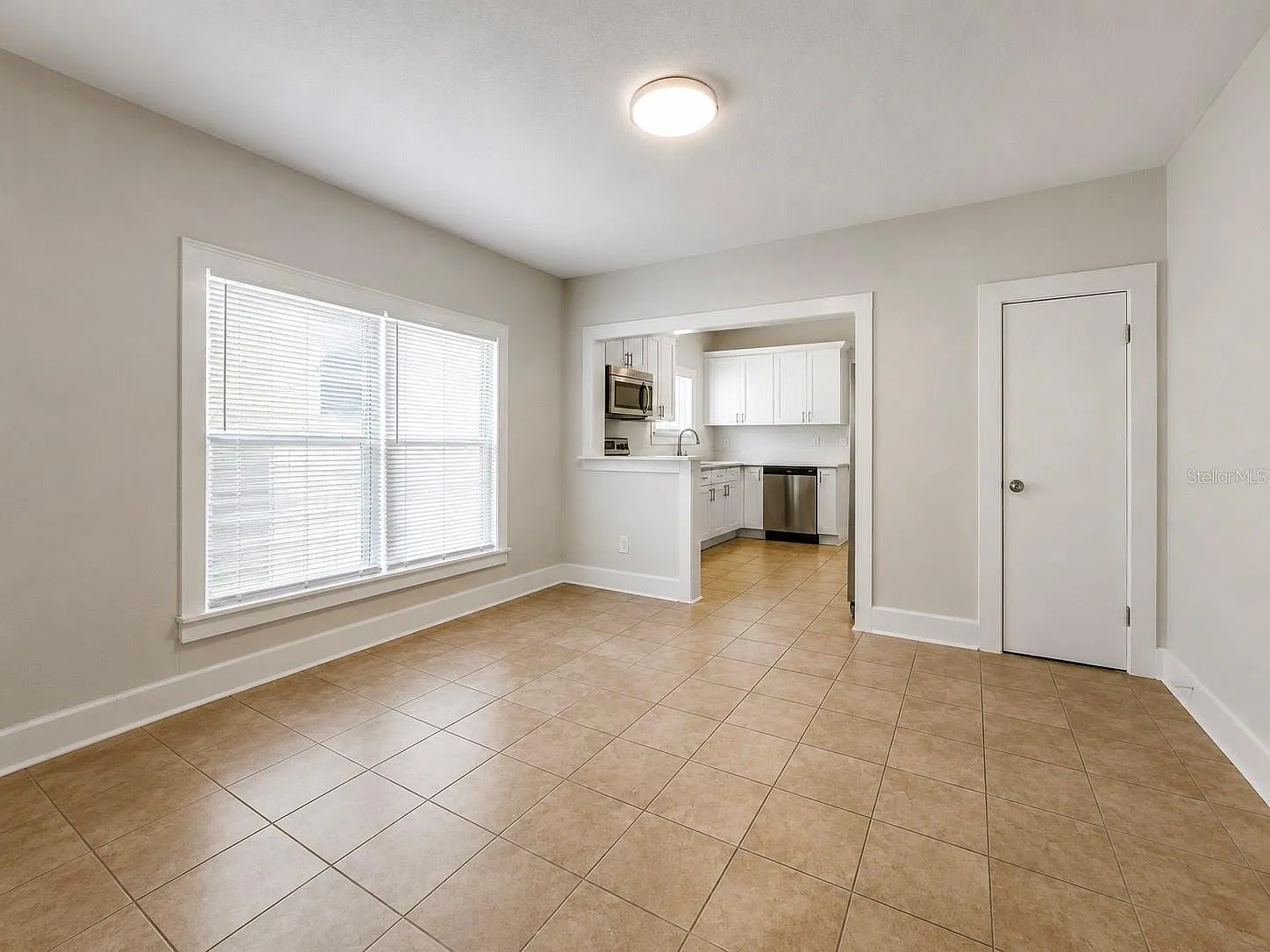2 bed, 1420 sqft, $2,200 — Photo 3