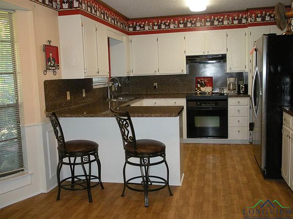 4th image of 119 Little John St