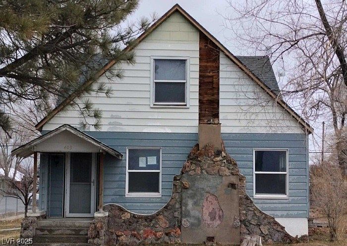1st image of 403 4th St