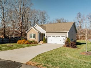 3091 Walker Ridge Dr, Walkertown, NC 27051