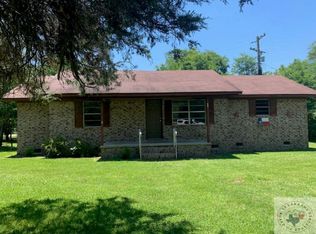 1 Reed Cir, Hooks, TX 75561