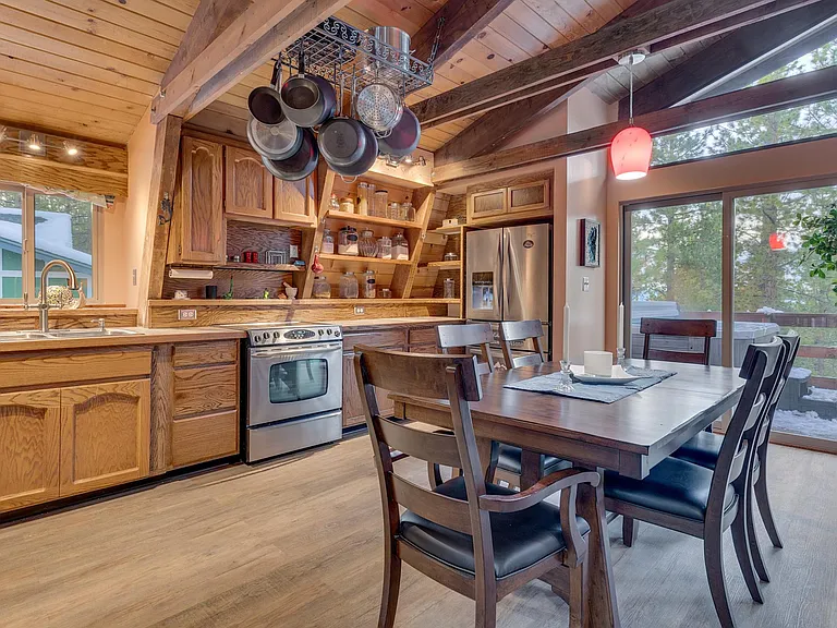 2433 Sutter Trl — Photo 9