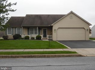 18 Arbor Dr #L-0137, Myerstown, PA 17067