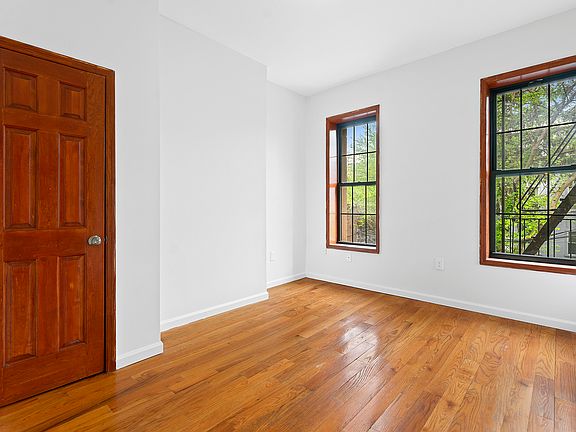 3rd image of 1097 Putnam Ave #2F
