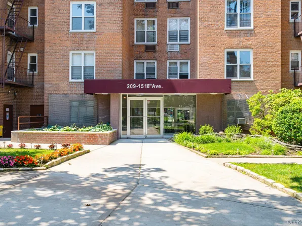 209-15 18th Avenue #3D, Bayside, NY 11360