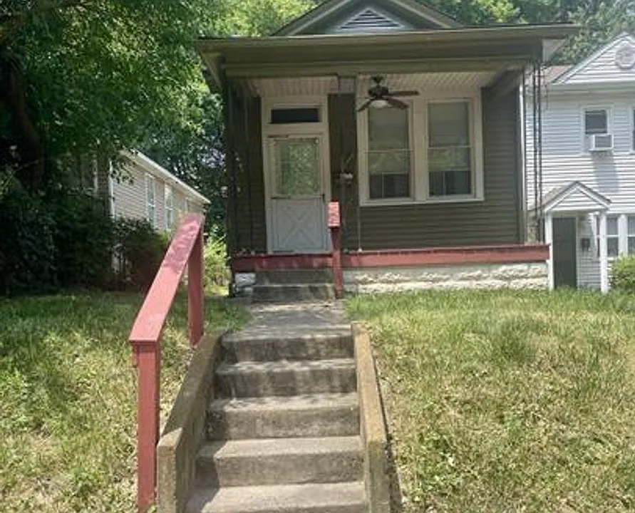 1452 S Hancock St
