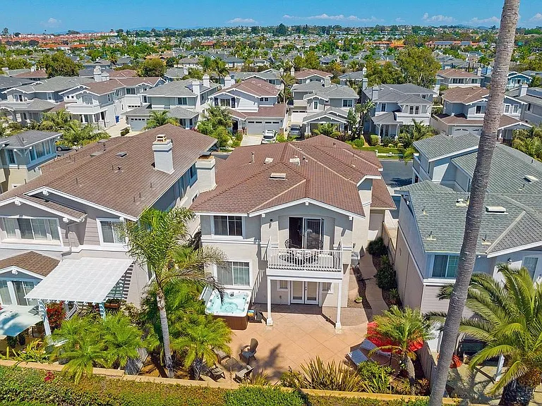 6963 Tradewinds Dr — Photo 3