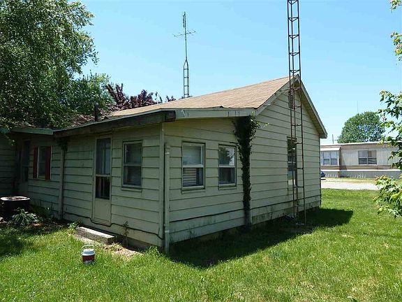 3rd image of 1310 W Brumfield Ave