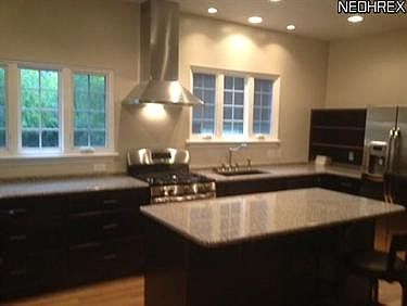 2nd image of 796 Sunnyside Ave
