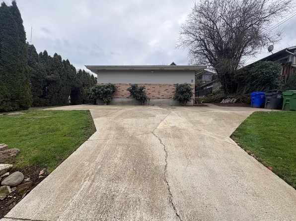 626-628 N Watts St #1, Portland, OR 97217