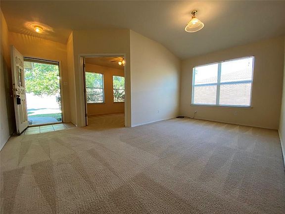 2nd image of 604 McCarthur Dr