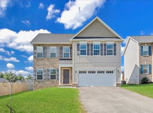 2072 Lawson Ln, Vinton, VA 24179