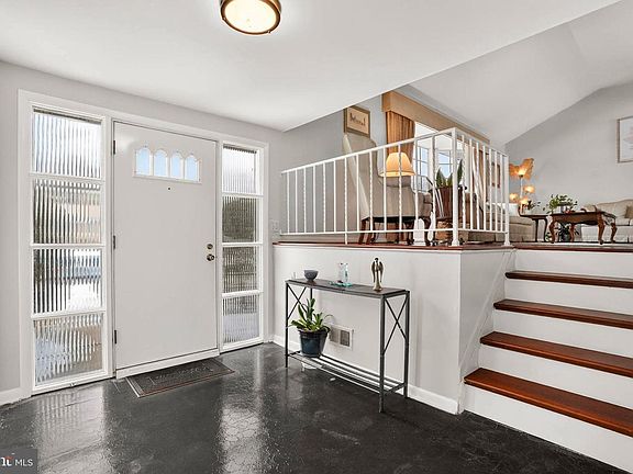 3rd image of 9713 Mendoza Rd