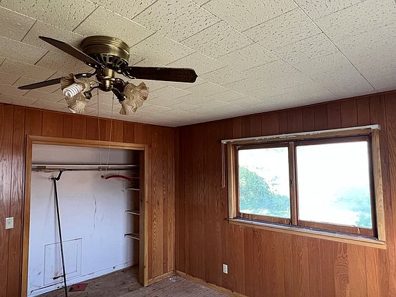 5th image of 218 E Mary Ave