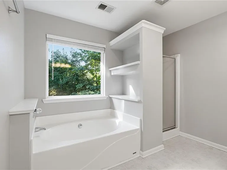218 Ranier Ct — Photo 24