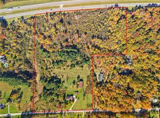 7850 Bainbridge Rd, Chagrin Falls, OH 44023