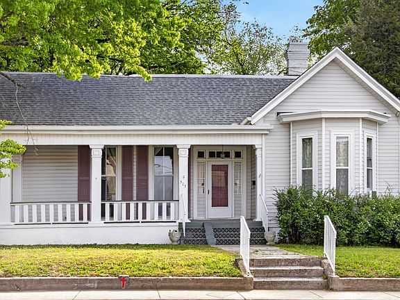 3rd image of 515 Greenwood Ave