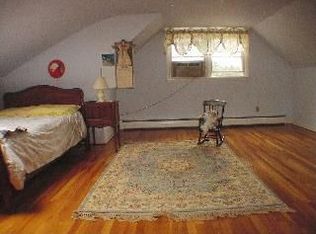 826 E Meadow Dr, Bound Brook, NJ