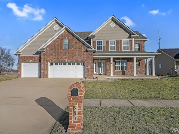 980 Carnegie Knolls Dr, O'Fallon, IL 62269