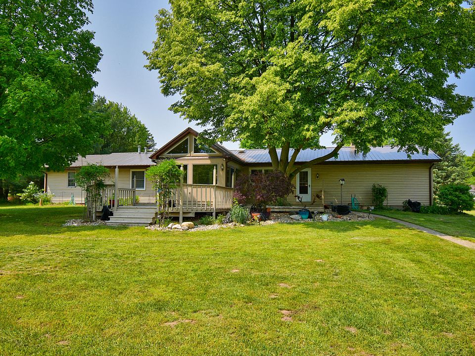 1st image of 2626 Wilson Ln