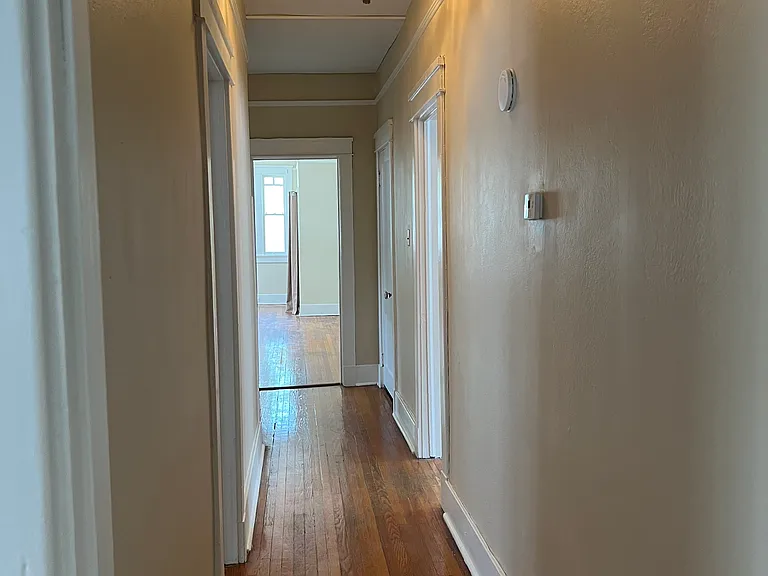 1602 Broadway St — Photo 8
