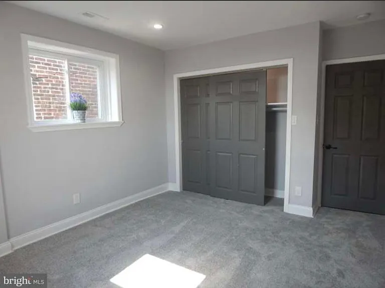 6625 N Gratz St — Photo 13