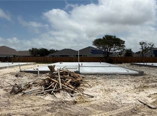 125 Grenada Dr, Rockport, TX 78382