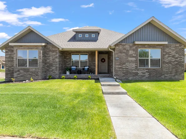 1353 N Sandy Creek Circle, Nixa, MO 65714