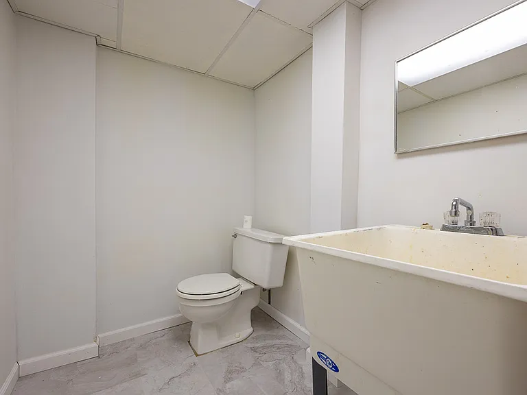 6275 Fairbrook Ct — Photo 19