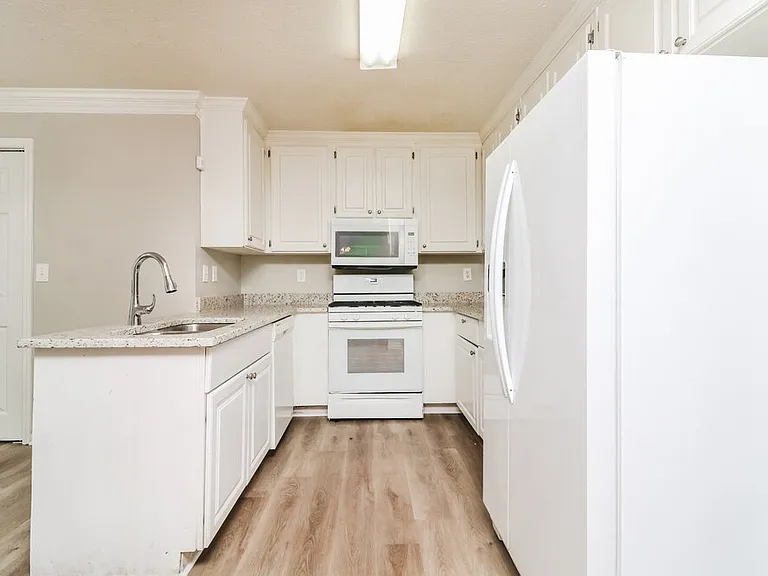 2446 Letha Ln SW — Photo 11