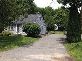 7 Summer St, Rockport, ME 04856