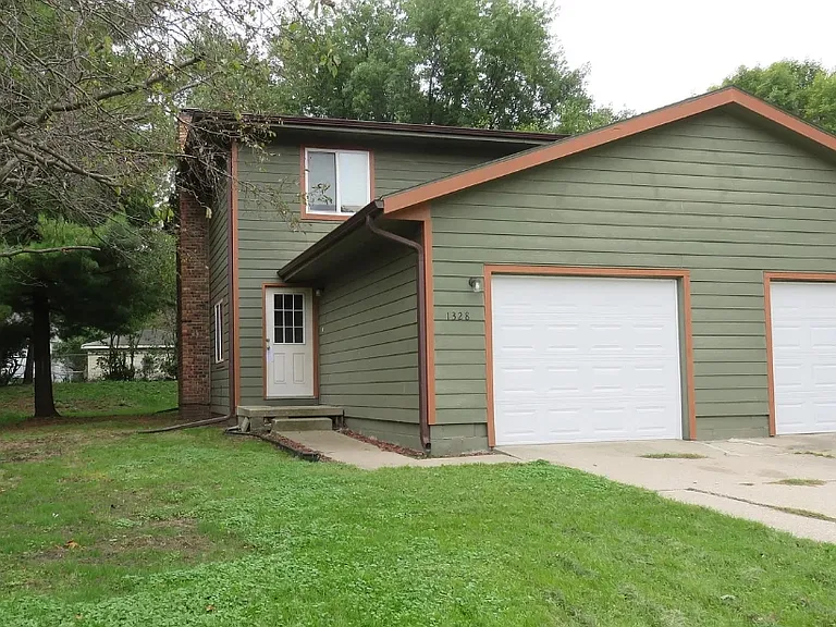 1328 Woodstock Ave #1328 — Photo 9